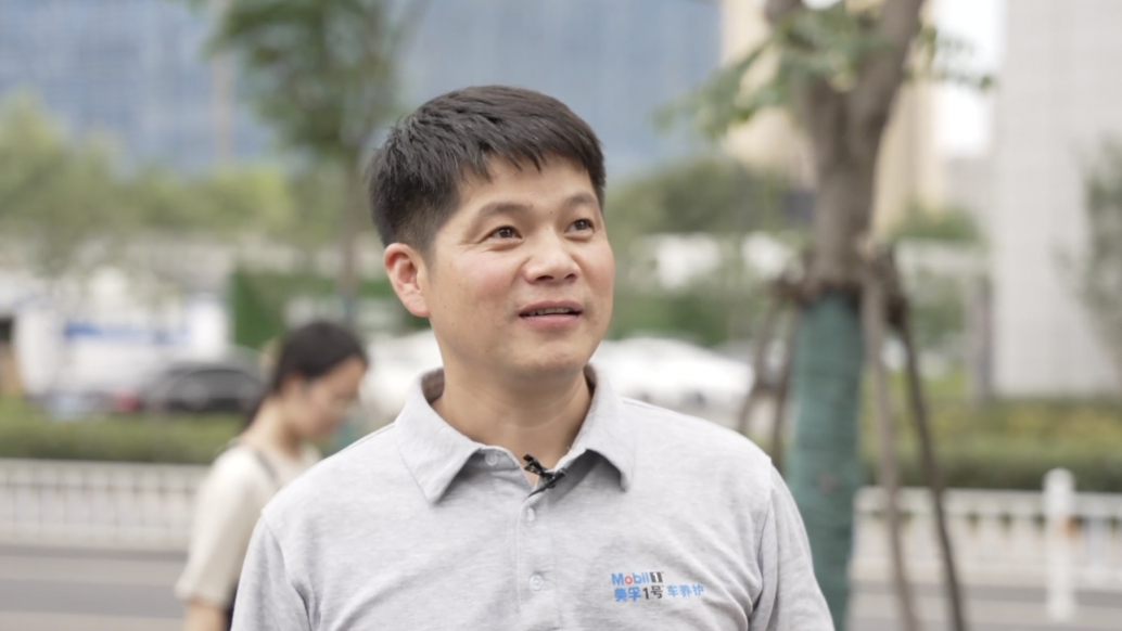 以爱护航，美孚1号车养护臻选店为残障人士提供就业机会
