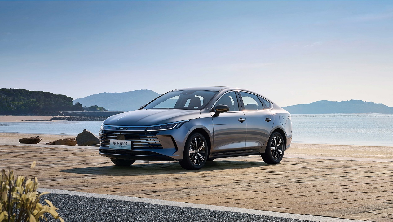 新年GO新车，购买海豹07DM-i、驱逐舰05限时送全车保险至高5000元