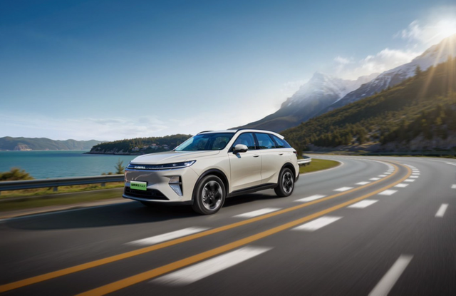 13.88万元起买四驱电混SUV,二代哈弗枭龙MAX香爆了?