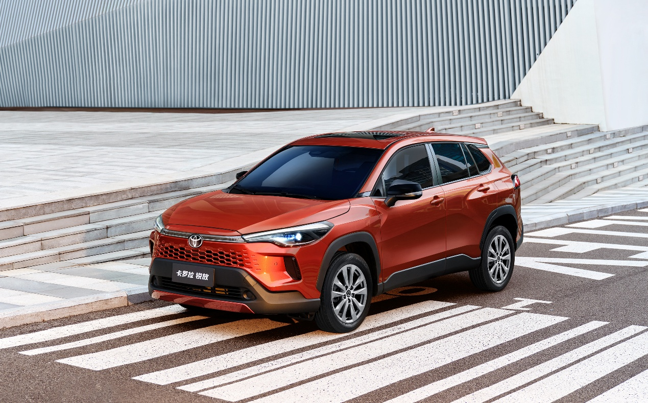 全新卡罗拉锐放焕新上市,打造10万级全能SUV性价比标杆