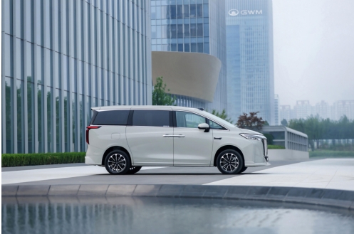 27.08万解锁"家庭出行新物种"，魏牌高山 7 SUV 版正式上市
