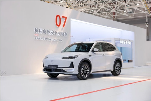 全球AI智充SUV来了！全新吉利银河E5上市限时先享价9.78万元起