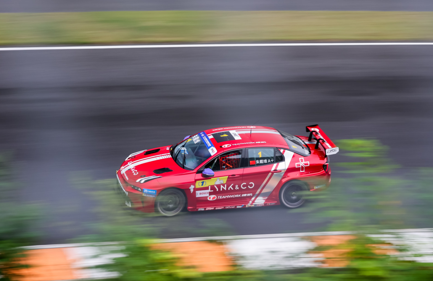 领克捷凯包揽2026TCR中国锦标赛三项年度总冠军