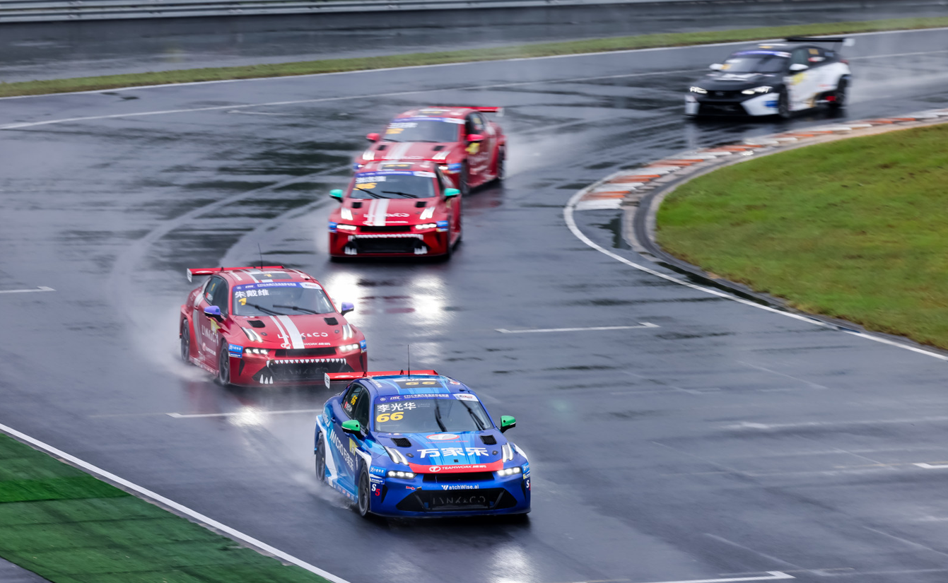 领克捷凯包揽2026TCR中国锦标赛三项年度总冠军